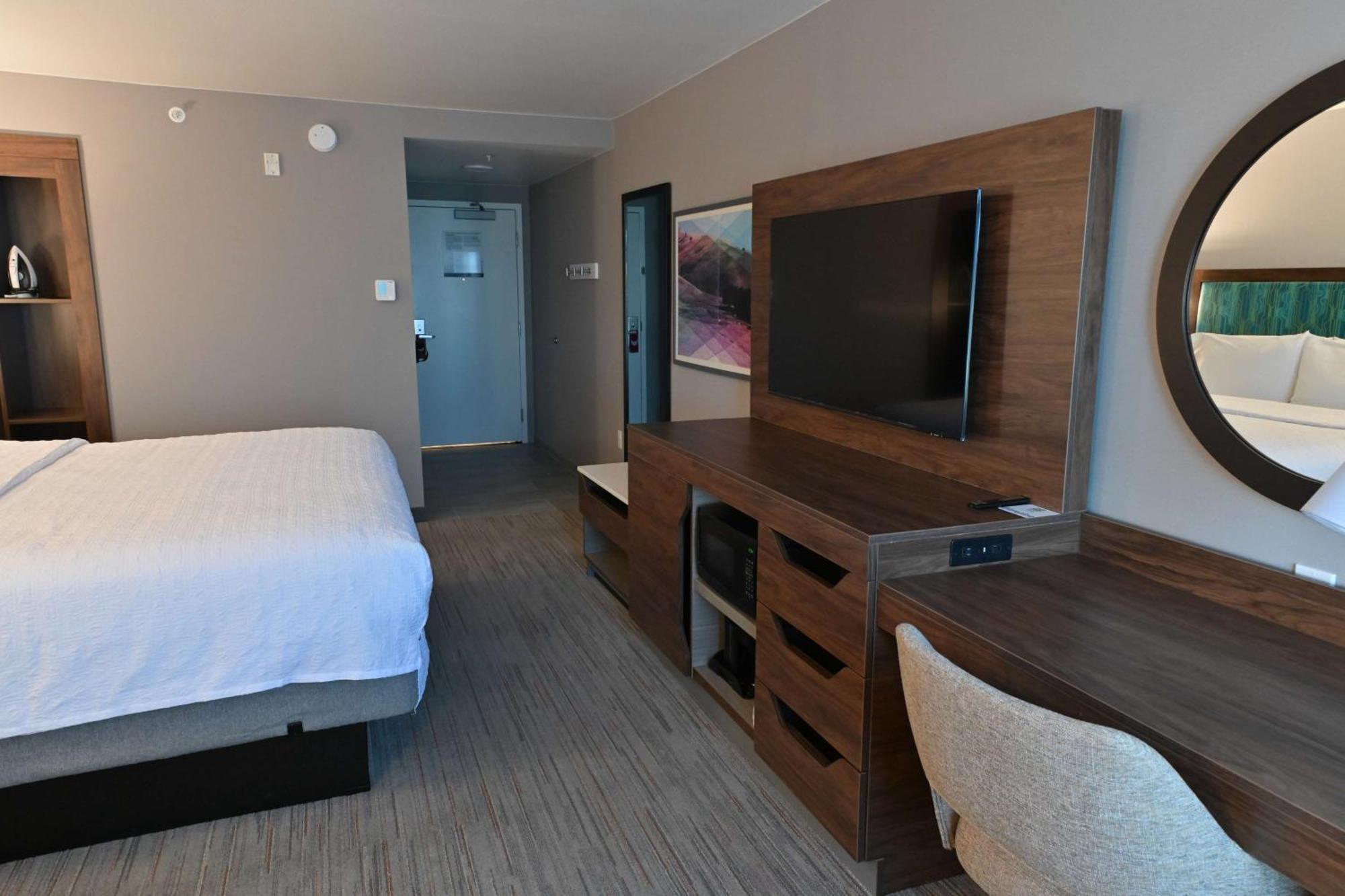 Hampton 3*