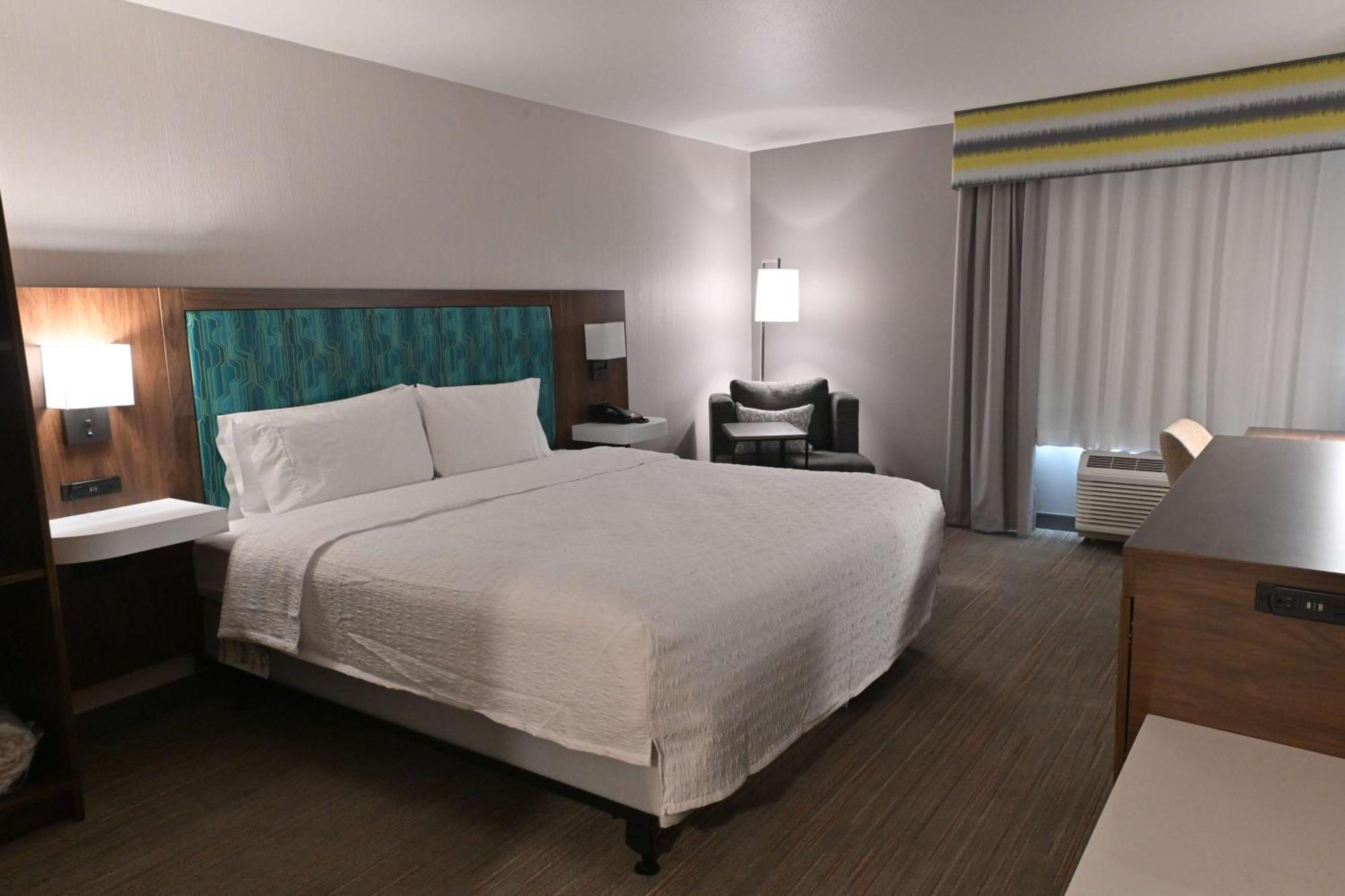 Hampton 3*